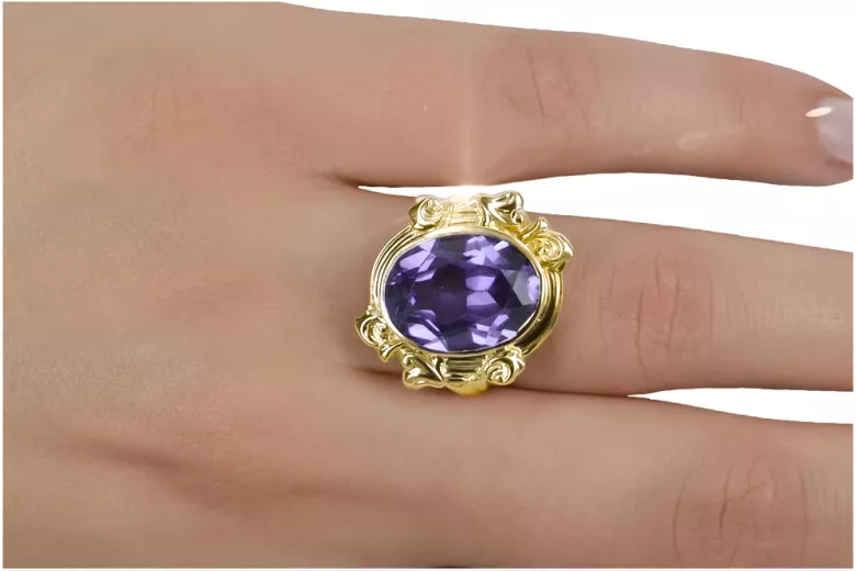 Ring Vintage style Alexandrite 14K Yellow gold vrc100y